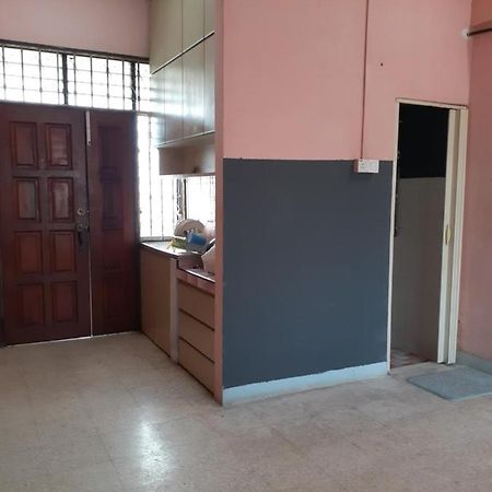 Homestay Idaman Tun Hussein - Harga Untuk 1 Rumah ,1 Bilik ,1 Bilik Air 4 Single Bed - Not Sharing Perai Zewnętrze zdjęcie