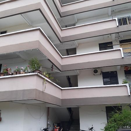 Homestay Idaman Tun Hussein - Harga Untuk 1 Rumah ,1 Bilik ,1 Bilik Air 4 Single Bed - Not Sharing Perai Zewnętrze zdjęcie
