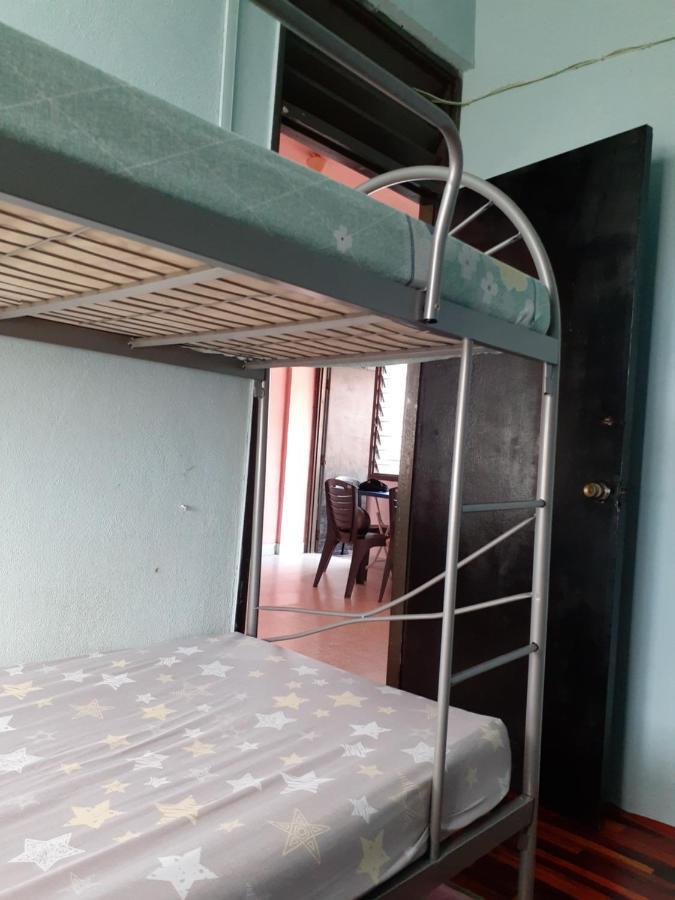 Homestay Idaman Tun Hussein - Harga Untuk 1 Rumah ,1 Bilik ,1 Bilik Air 4 Single Bed - Not Sharing Perai Zewnętrze zdjęcie