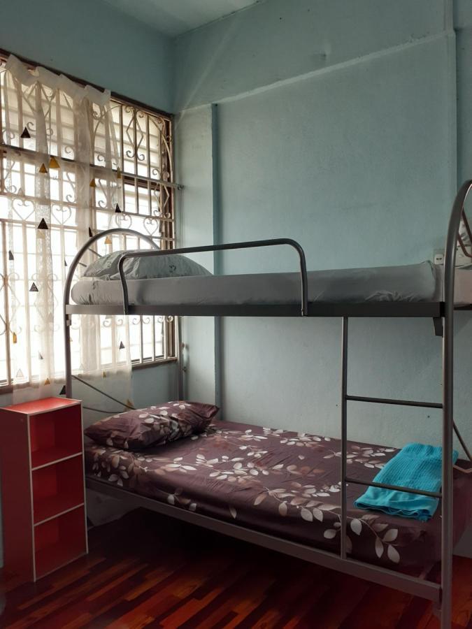 Homestay Idaman Tun Hussein - Harga Untuk 1 Rumah ,1 Bilik ,1 Bilik Air 4 Single Bed - Not Sharing Perai Zewnętrze zdjęcie