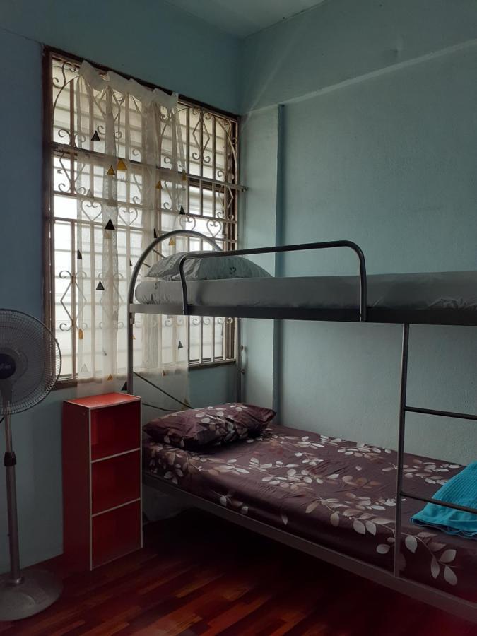 Homestay Idaman Tun Hussein - Harga Untuk 1 Rumah ,1 Bilik ,1 Bilik Air 4 Single Bed - Not Sharing Perai Zewnętrze zdjęcie