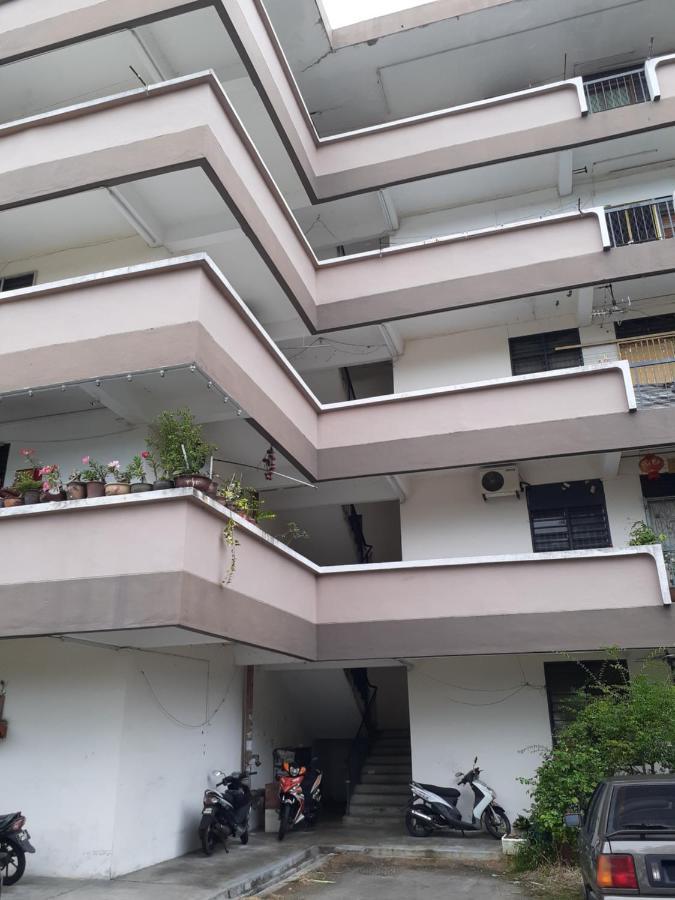 Homestay Idaman Tun Hussein - Harga Untuk 1 Rumah ,1 Bilik ,1 Bilik Air 4 Single Bed - Not Sharing Perai Zewnętrze zdjęcie